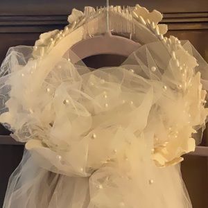 Elegant Cream Wedding Dress